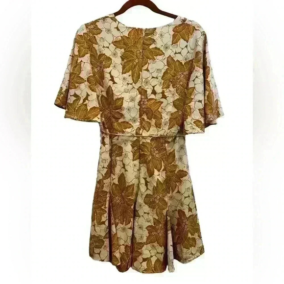 ONE AND ONLY COLLECTION - ESTELLE ANGEL SLEEVE DRESS FLORAL BROWN - Picture 7 of 12